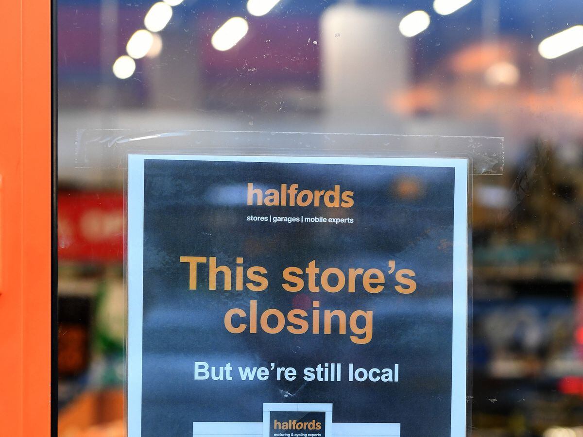 Halfords on sale store closures