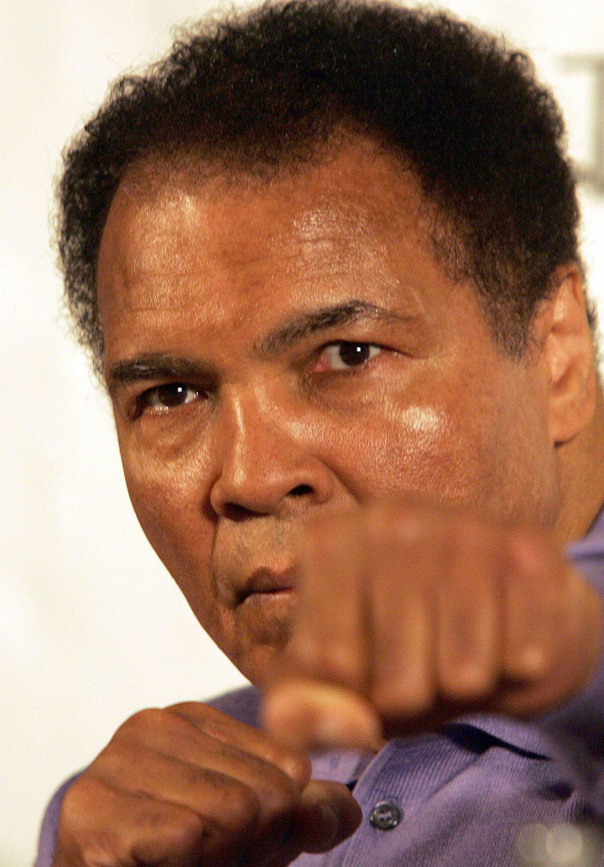 West Bromwich's Frank Skinner To Film Documentary About Muhammad Ali 