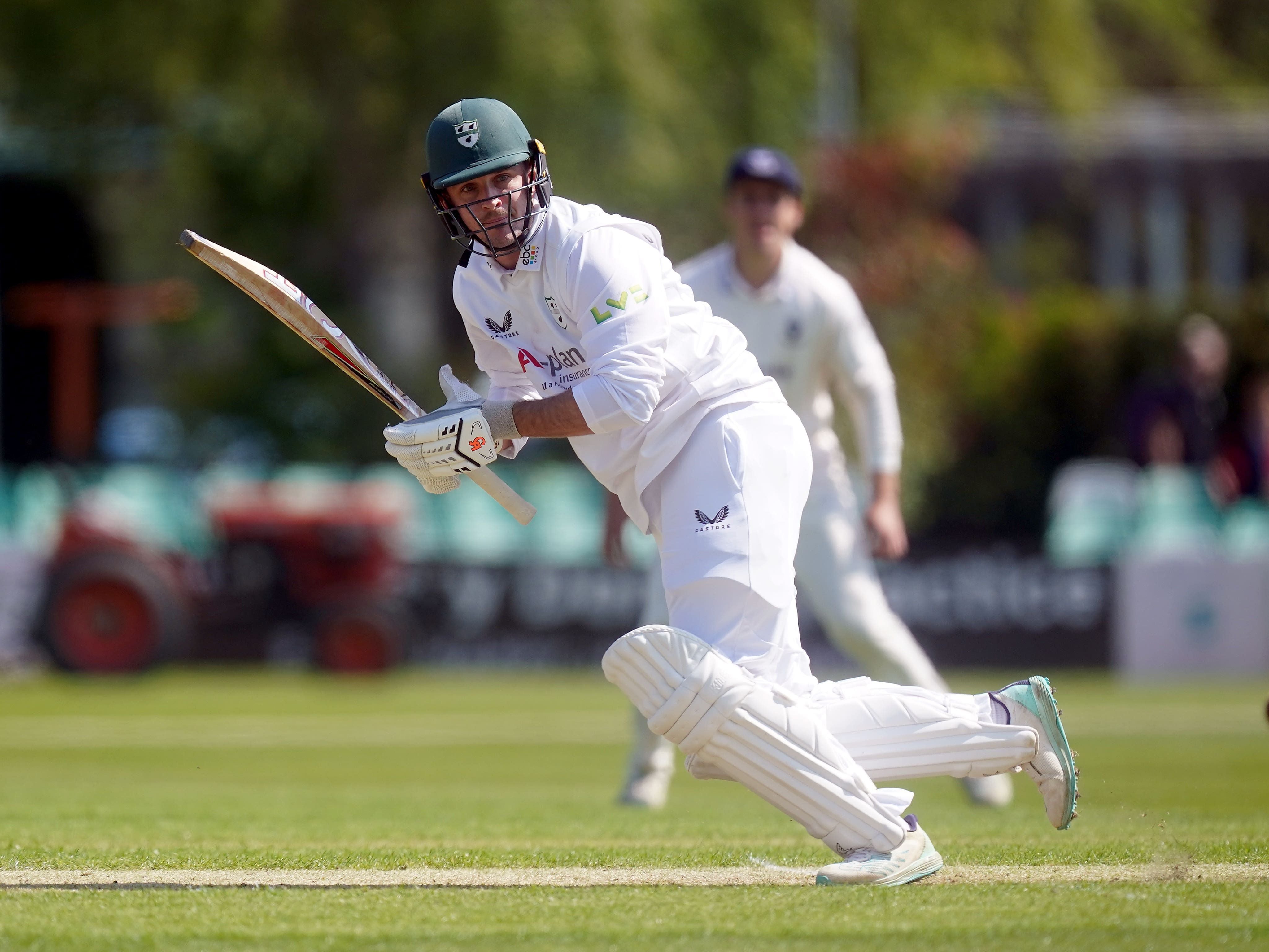Vitality County Championship leaders Surrey on top against Worcestershire