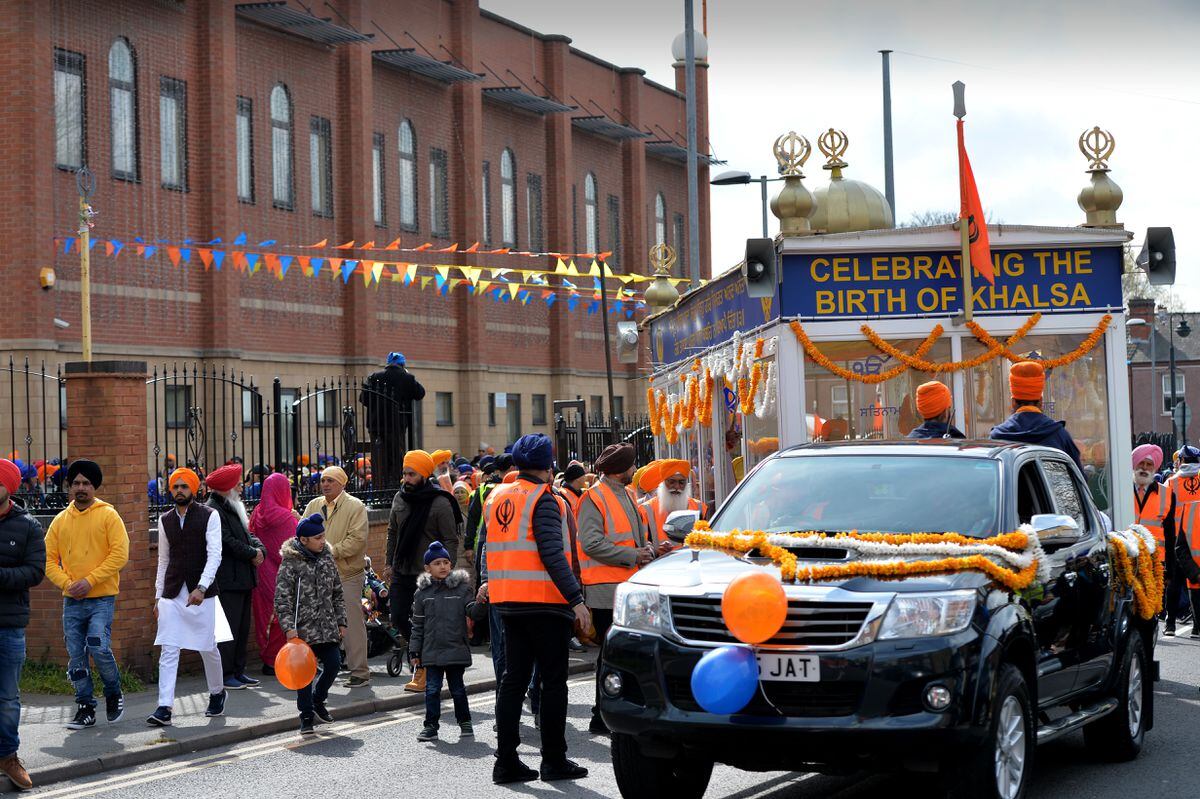 GALLERY Thousands line the streets for Vaisakhi celebrations Express