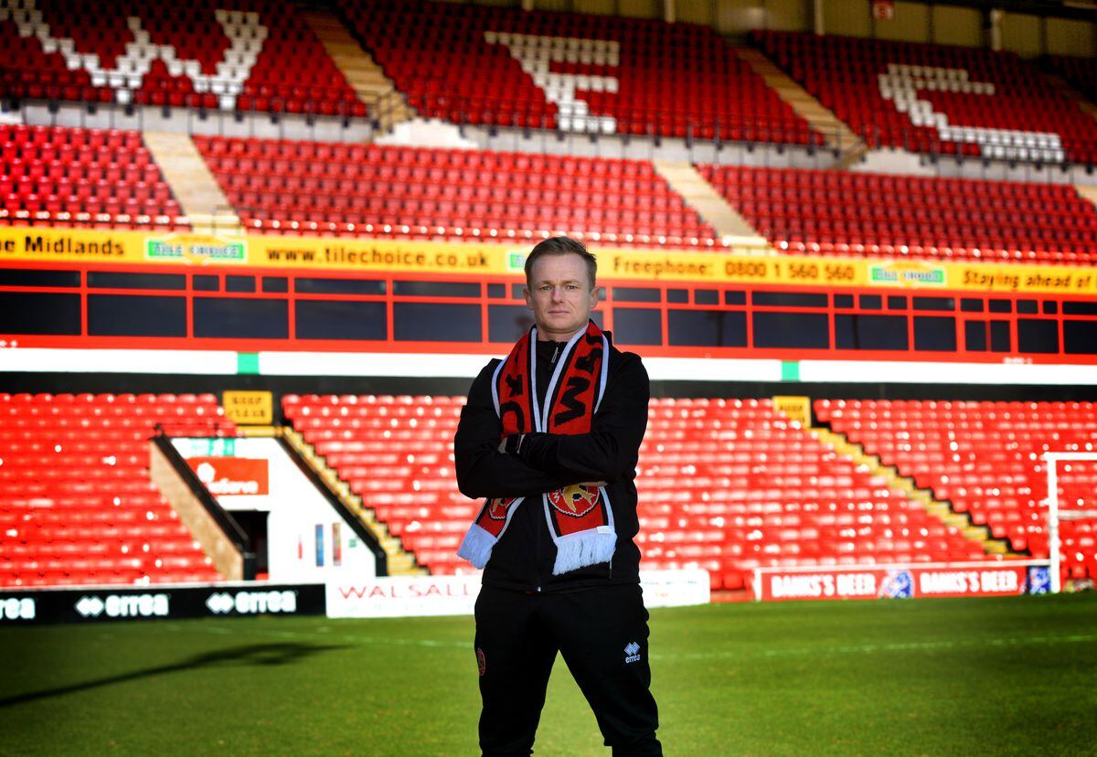 Dean Keates Unveiled As Walsall Boss In Pictures Express And Star 