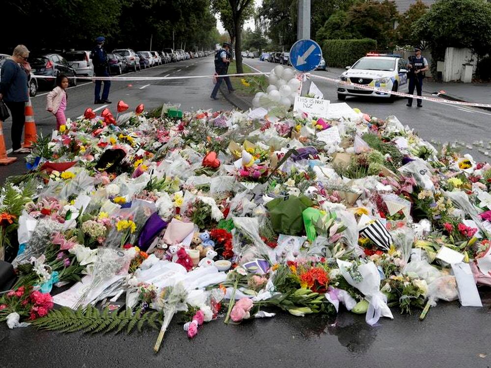 mosque shooting at christchurch live stream cell phone video