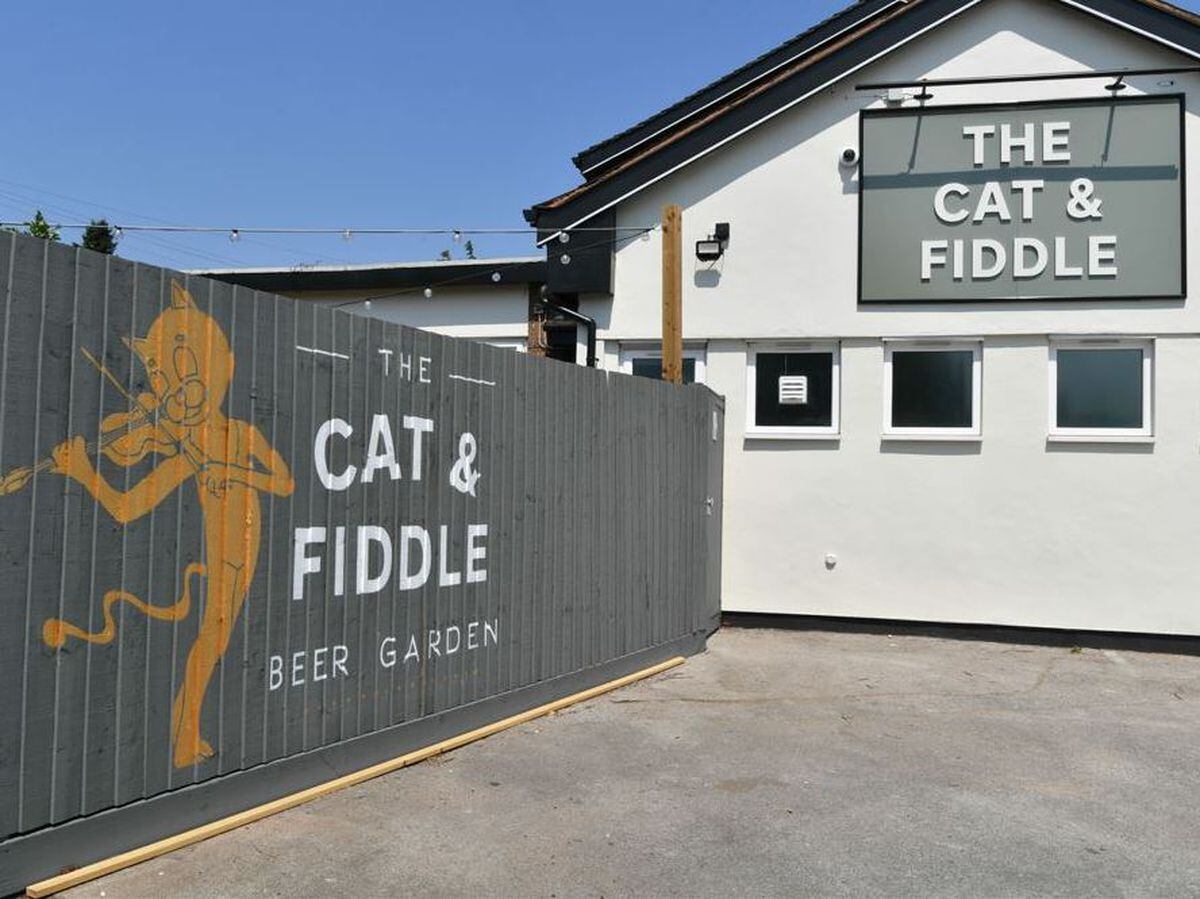 Football  Cat & Fiddle Pub