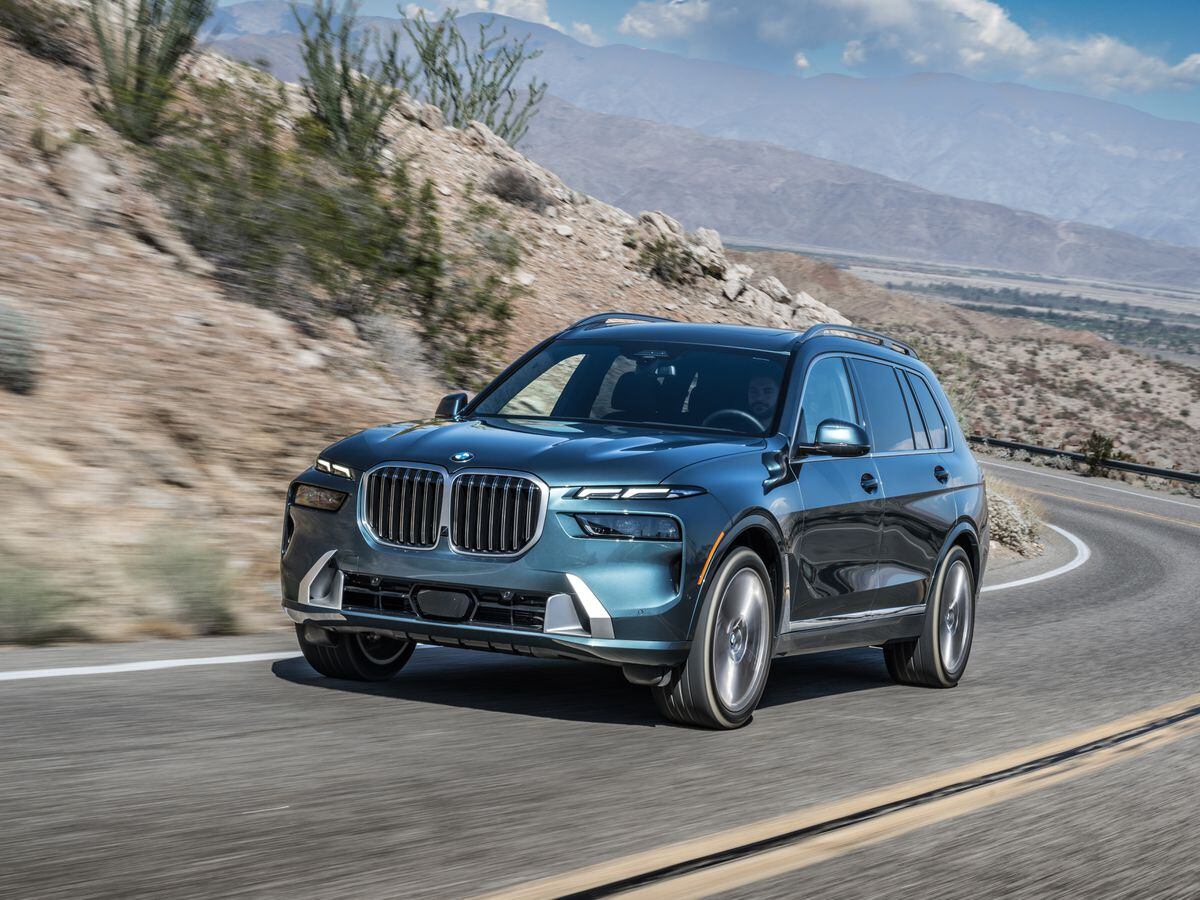 First Drive: BMW’s revised X7 brings more tech and bold new look ...