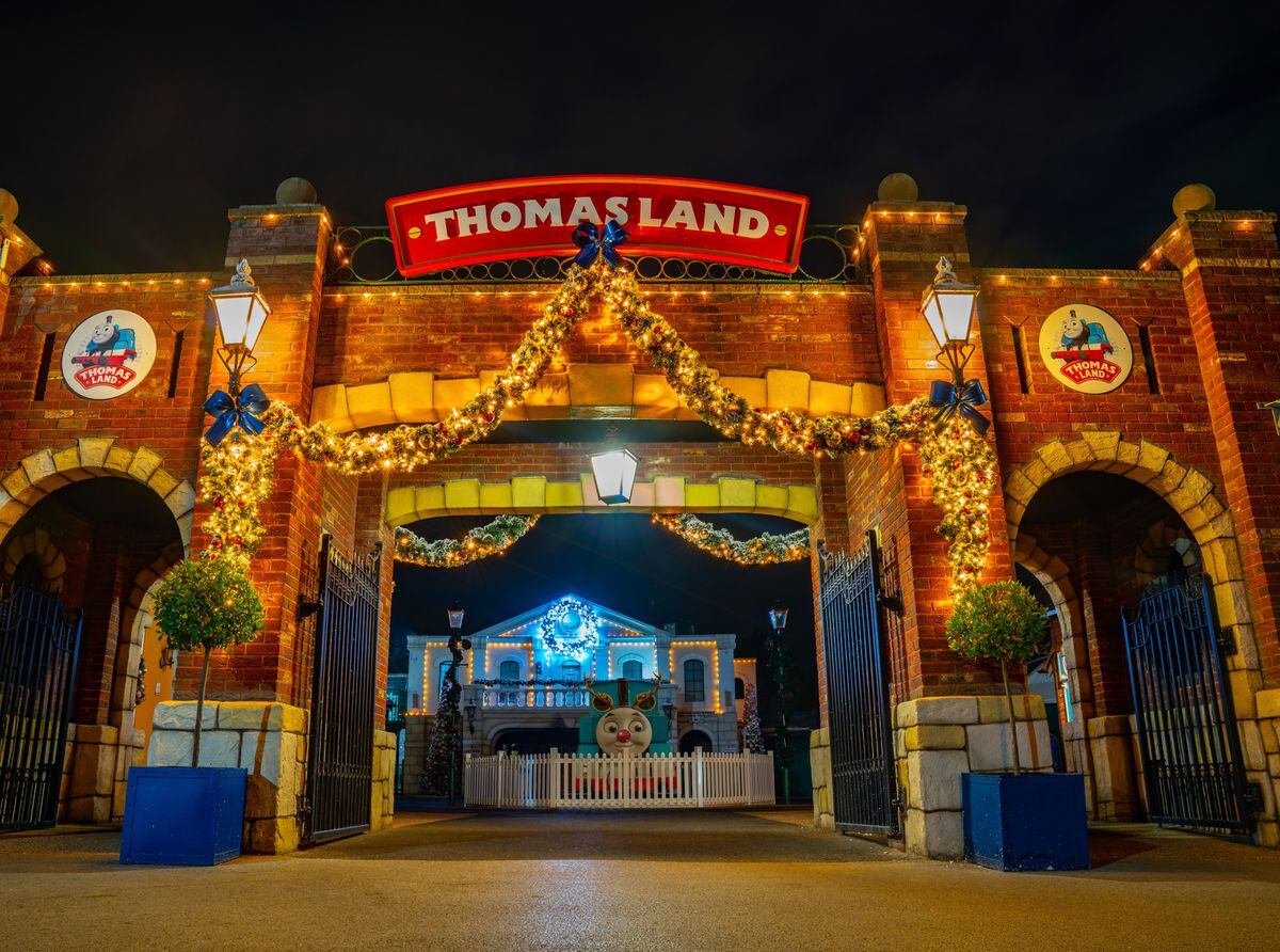 Review Drayton Manor Resort's Magical Christmas continues to delight