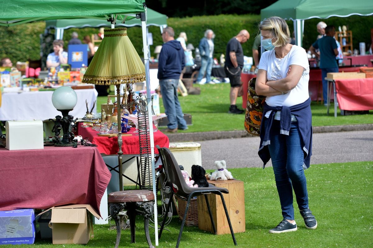 Antiques fair returns to Himley Hall for first time since coronavirus