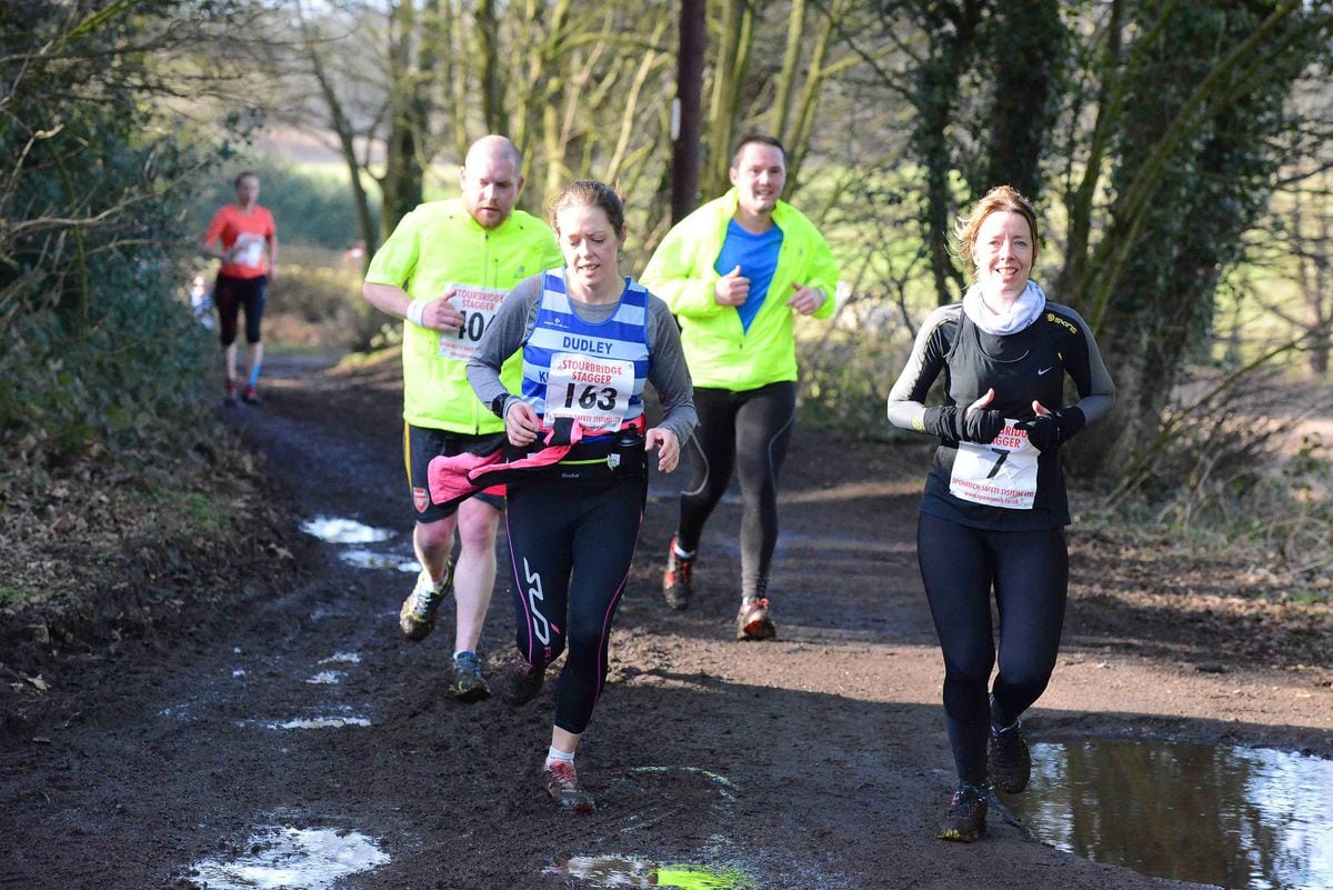 Hundreds tackle muddy Stourbridge Stagger - in pictures and video ...