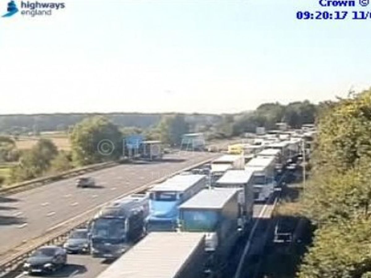 M6 Vehicle Fire Leaves Lane In Need Of Resurfacing Causing Long Delays ...