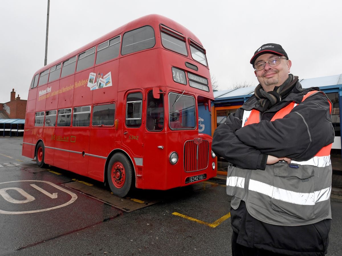 Vintage buses have one last ride around Dudley bus station ahead