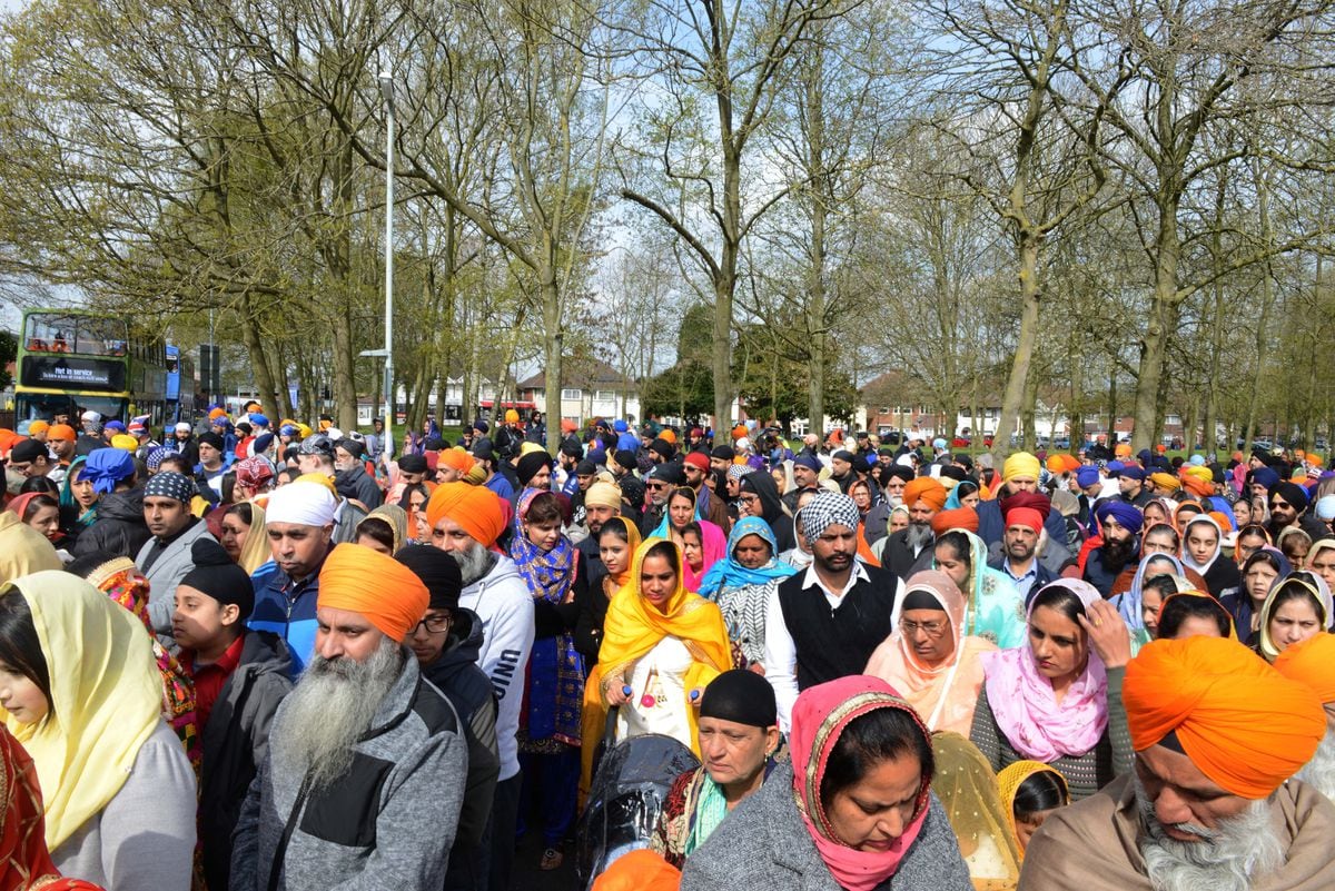 GALLERY Thousands line the streets for Vaisakhi celebrations Express