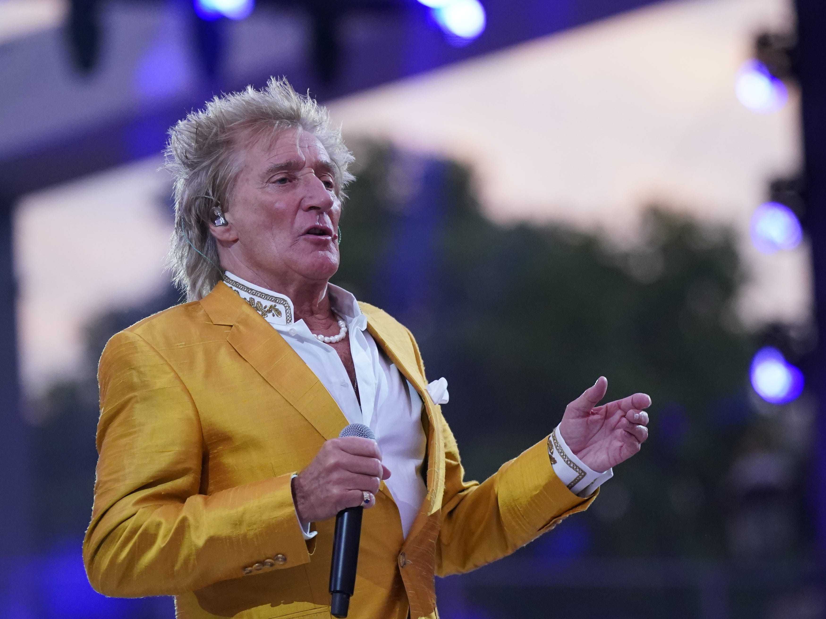 Sir Rod Stewart extends Las Vegas residency with 2025 encore shows