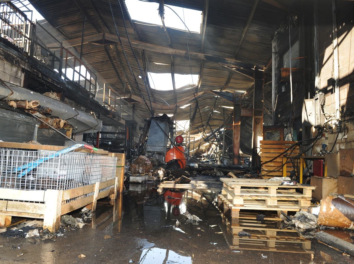 Brierley Hill Factory Wrecked In Severe Overnight Blaze Pictures And Video Express And Star 
