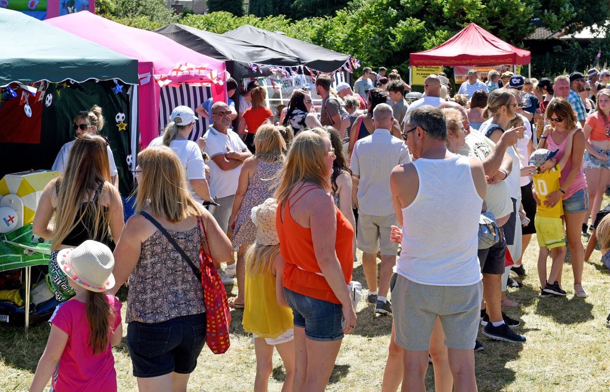 Thousands turn out for Great Wyrley carnival in pictures Express & Star