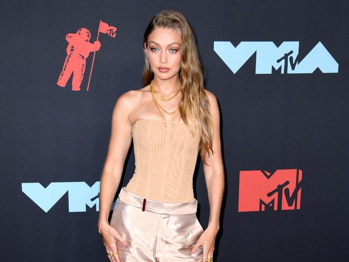 Gigi Hadid Appears To Confirm Her Relationship Status With Zayn Malik Express And Star 