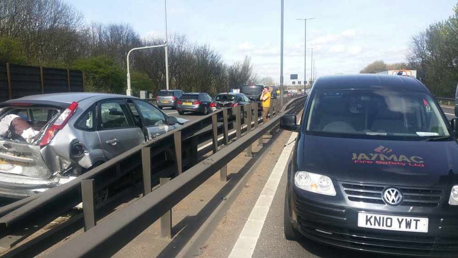 M6 Crash: Long Delays After Vans And Cars Involved In Smash With ...