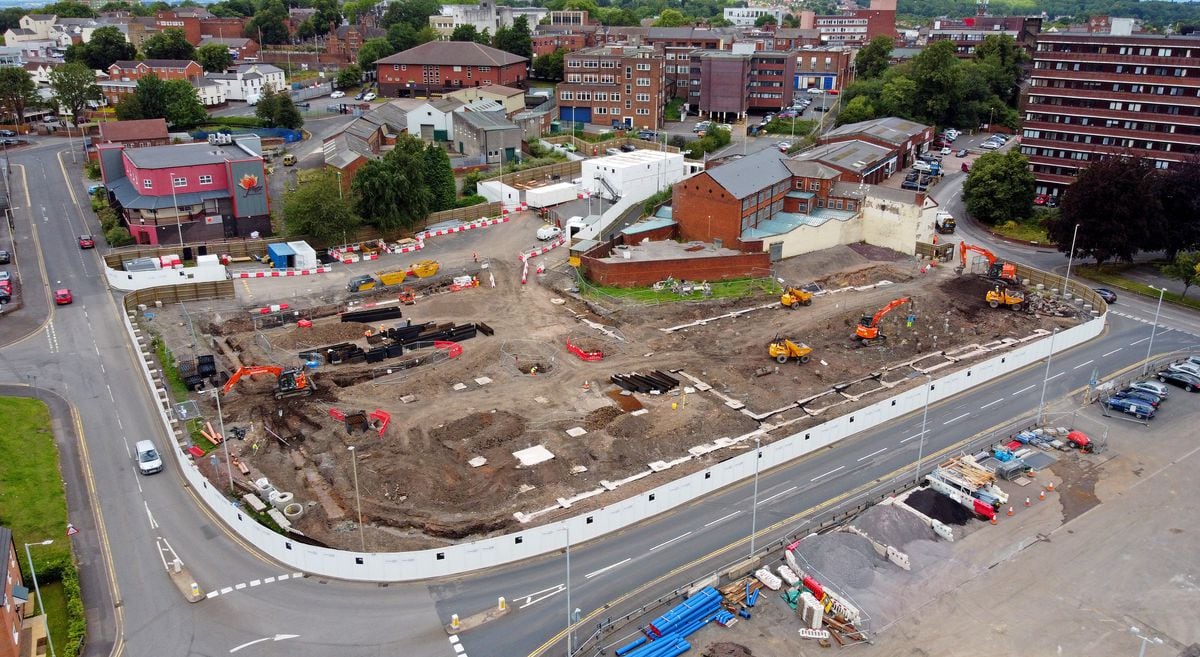 Work progressing swimmingly on new Dudley Leisure Centre | Express & Star