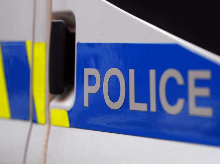 Teenager arrested following foot chase after police find drugs and knives 