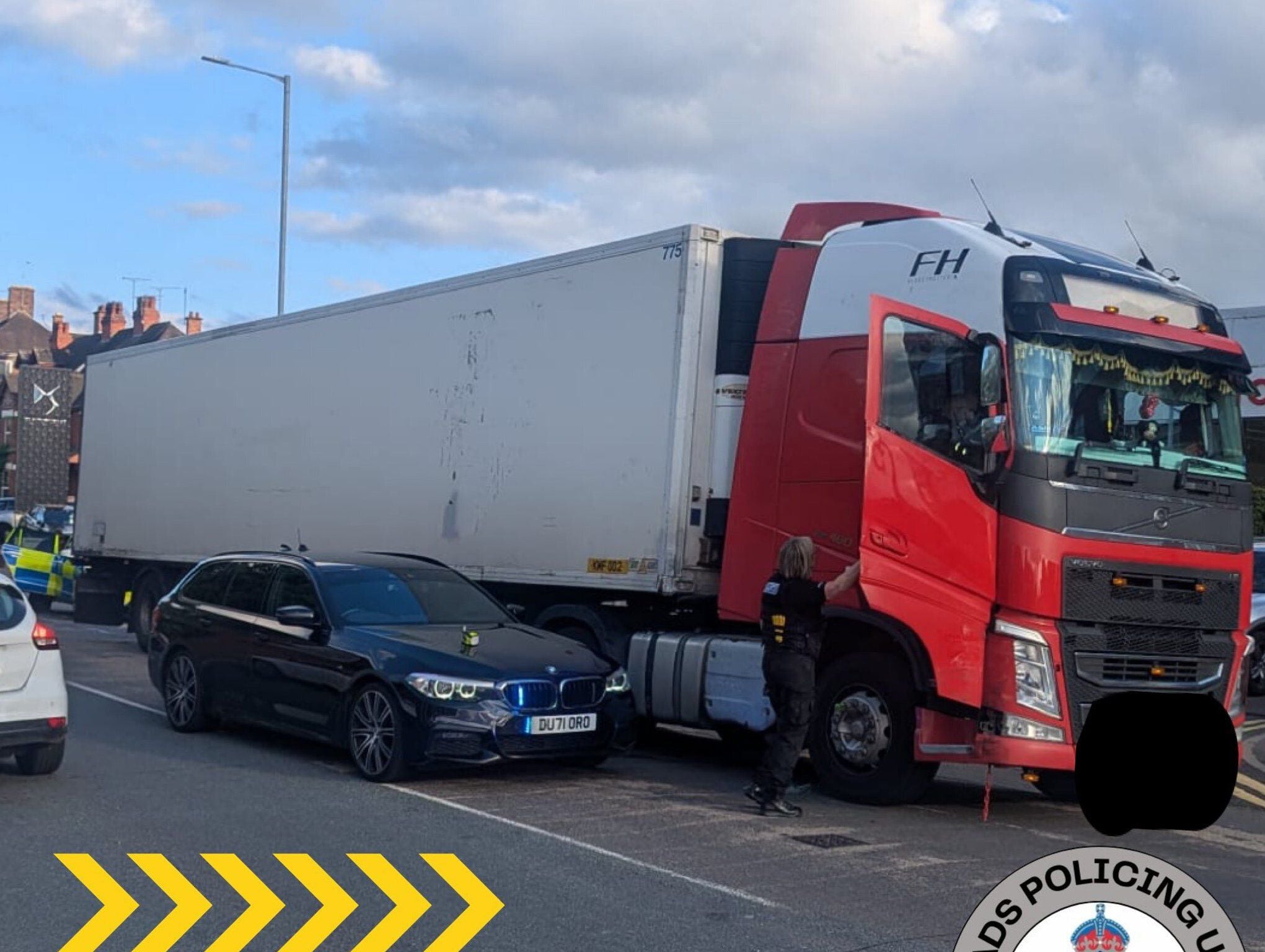 Lorry driver found to be drunk after crashing into multiple vehicles