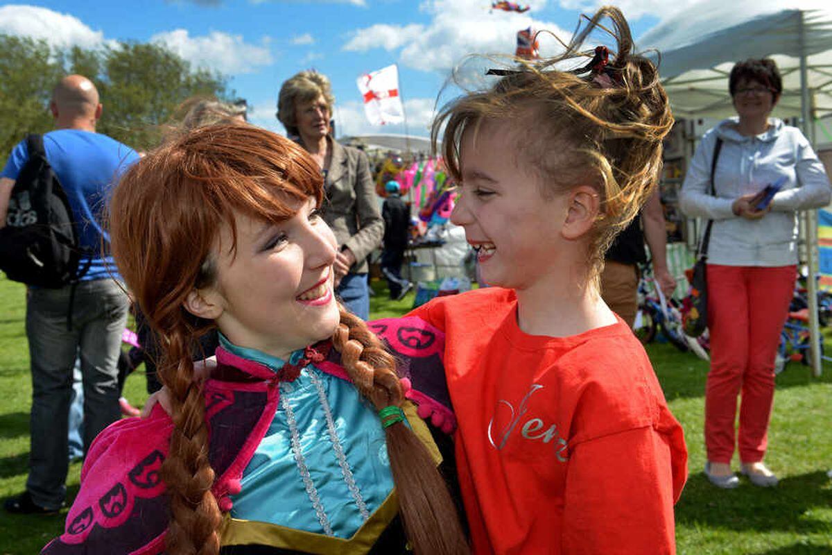 Tipton Carnival Wows The Crowds Express And Star