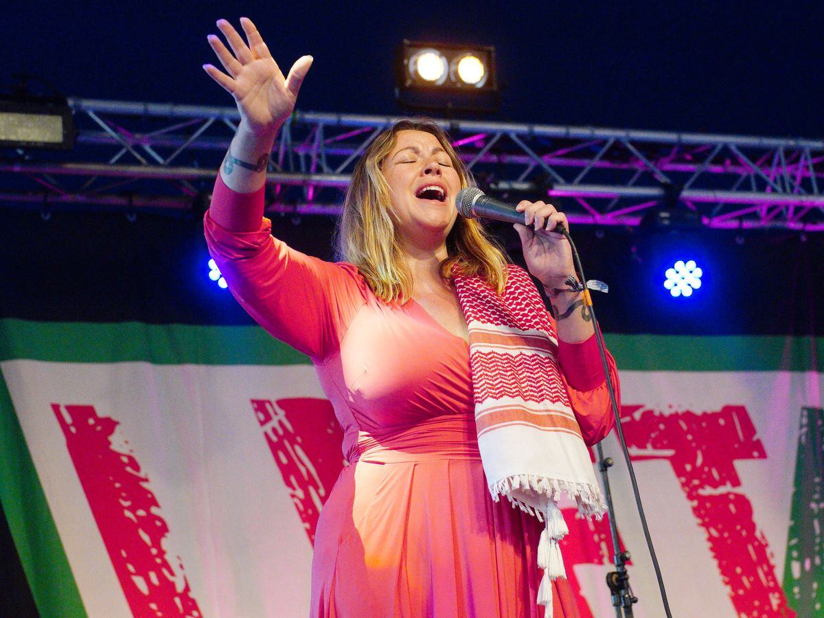 Charlotte Church sings ‘free Palestine’ with Glastonbury crowd ...