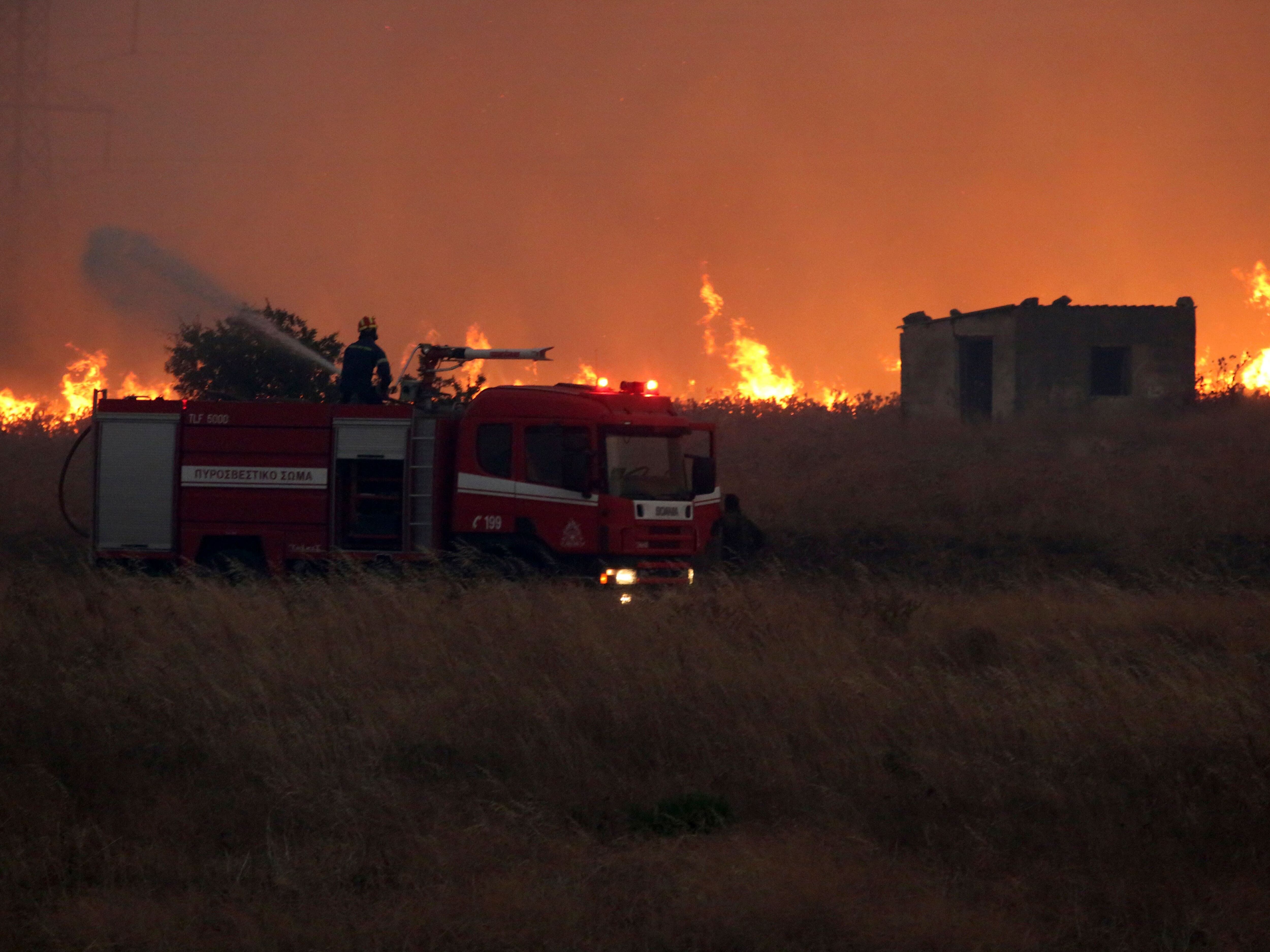 More villages evacuated as wildfire in northern Greece rages for second day