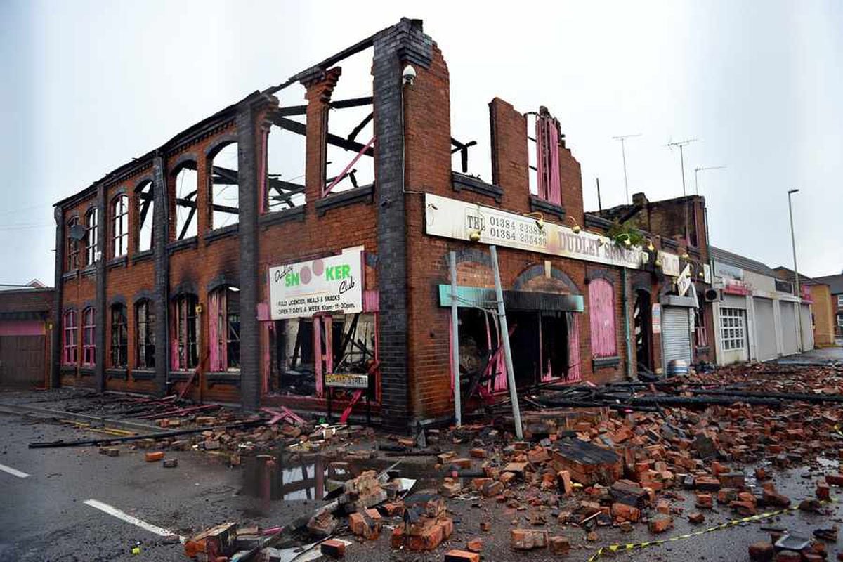 VIDEO: Snooker club destroyed in huge Dudley fire | Express & Star