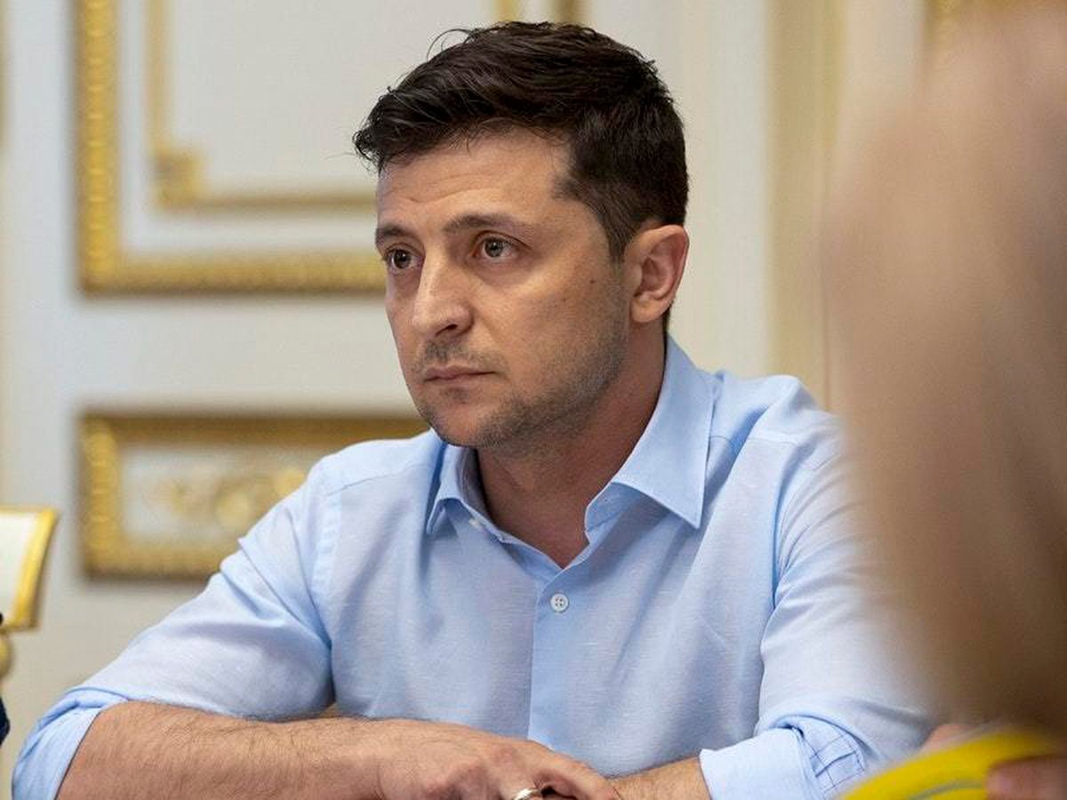 Ukraine’s new president disbands parliament and calls snap election