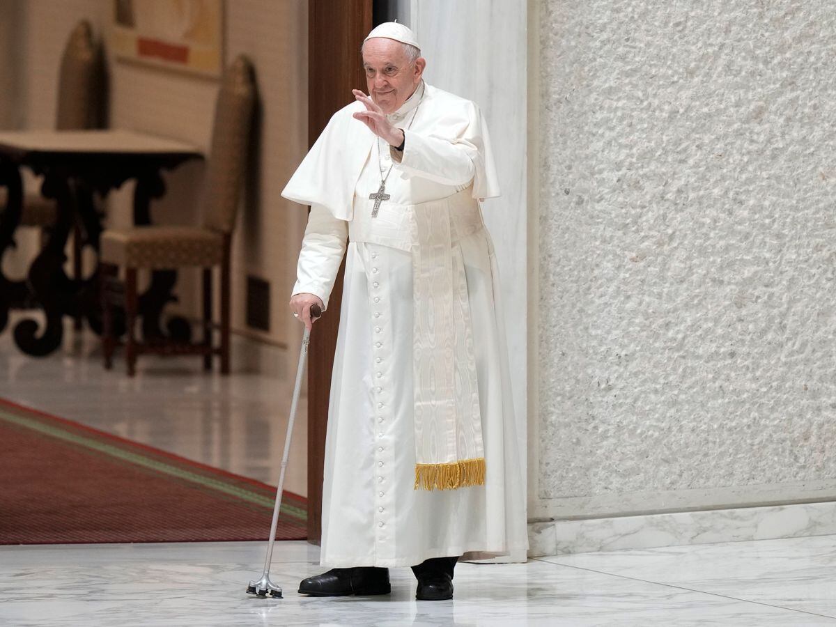 Pope Francis Meets Transgender Group Sheltered By Rome Church | Express ...