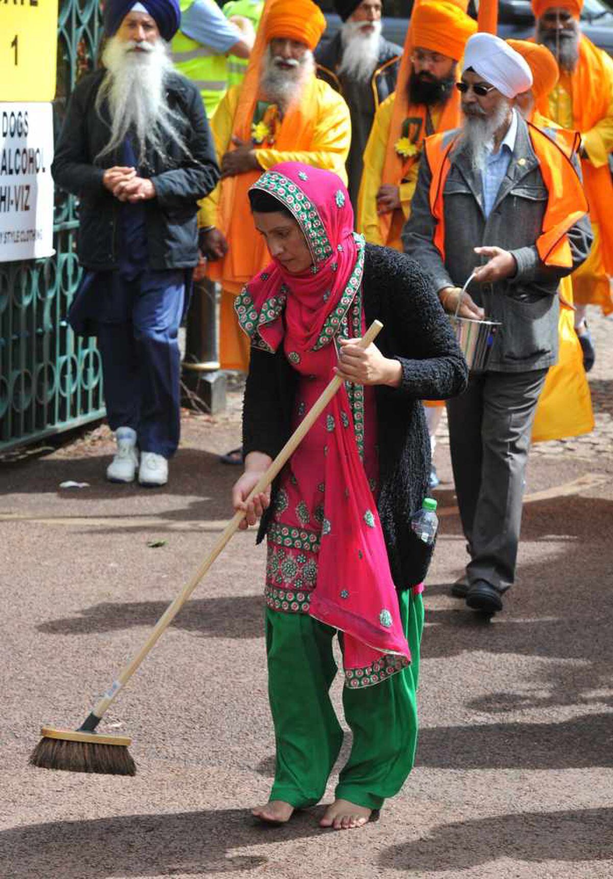 WATCH Thousands revel in festival of Vaisakhi in Wolverhampton