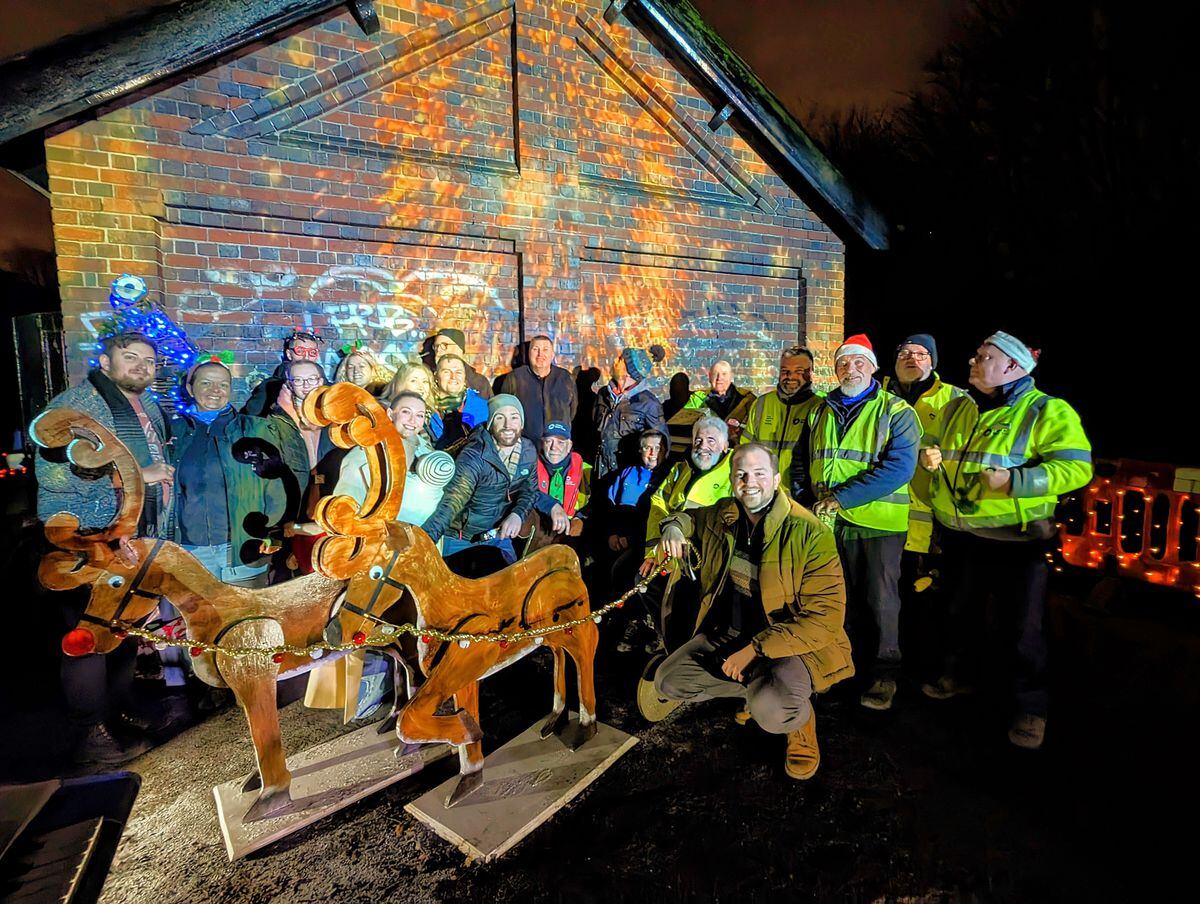 Canalside spirits soar at second Delph Stables Christmas event