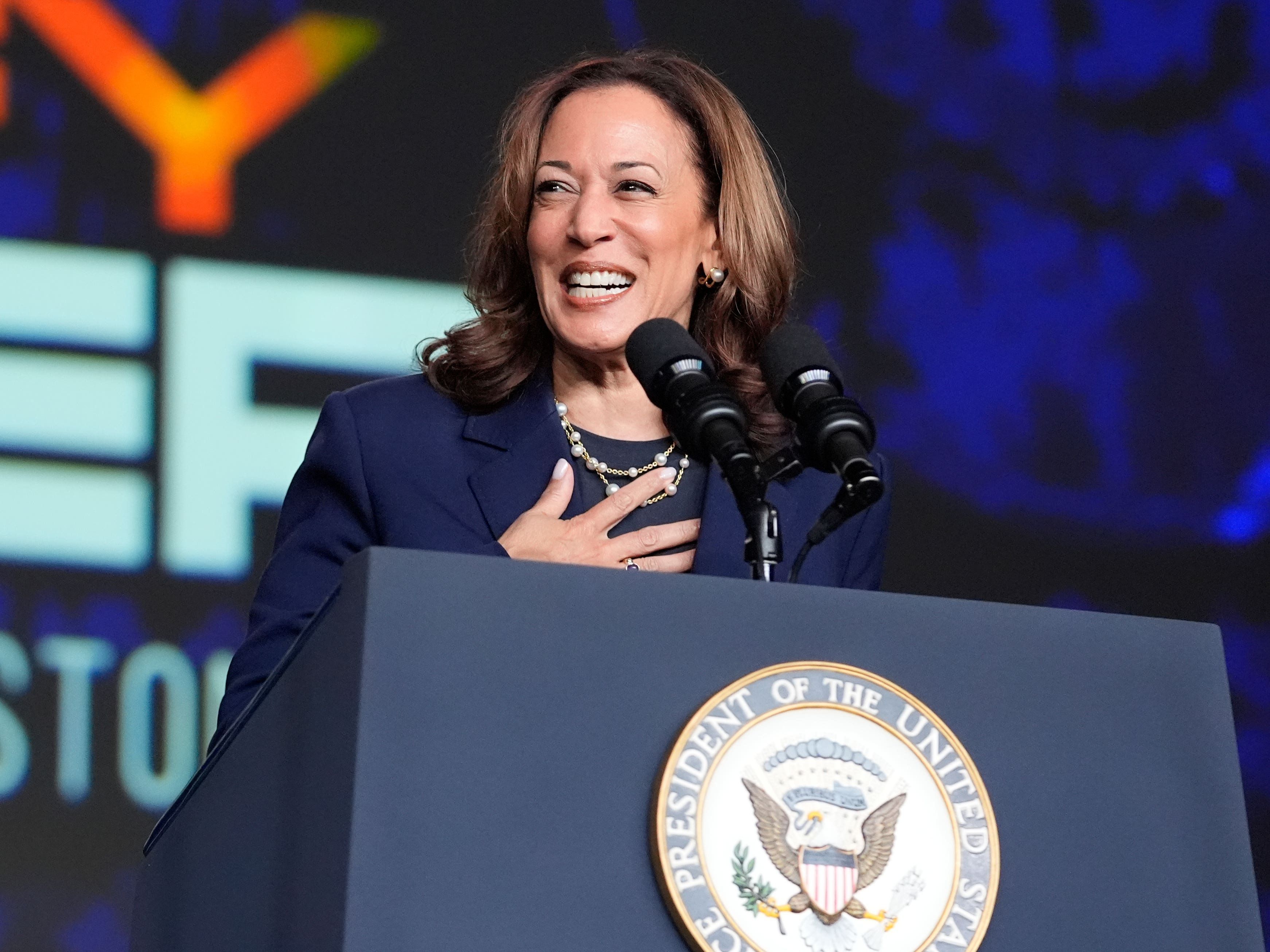 Harris faces crunch week as deadline to select running mate looms