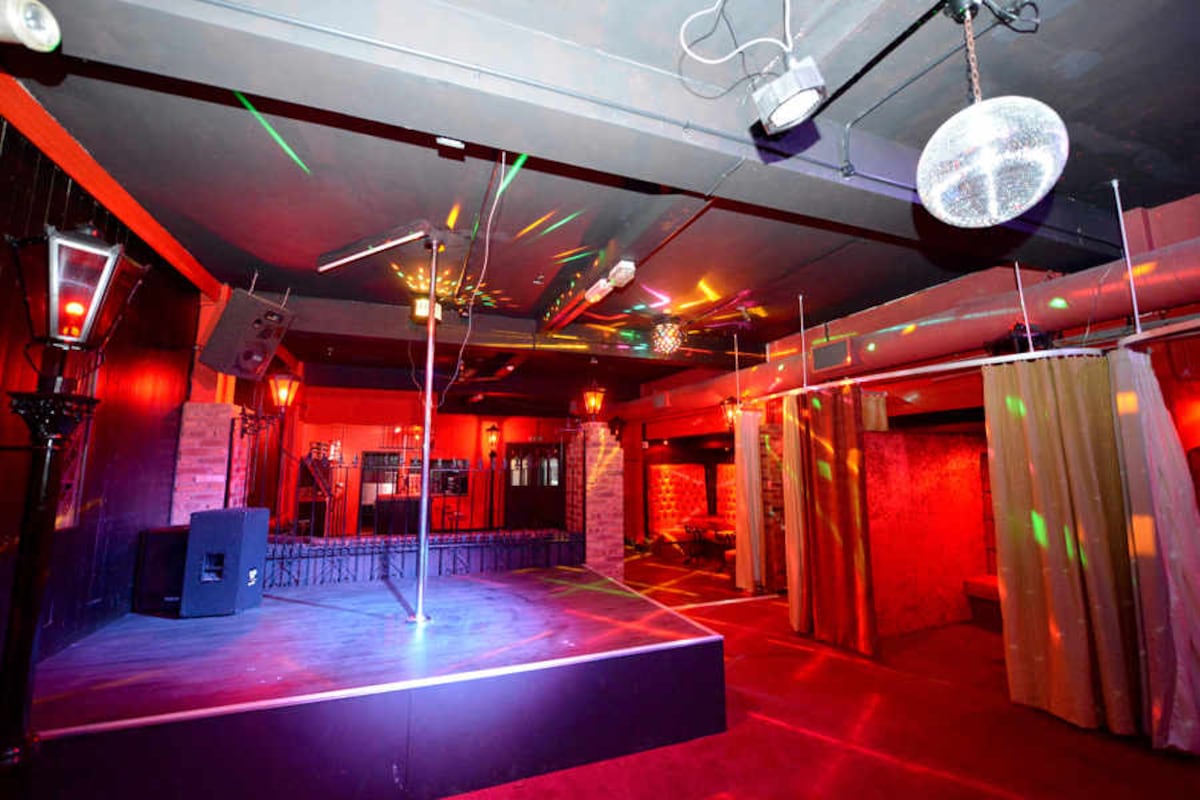 New lap dancing club to open next to adult cinema in Bilston | Express &  Star