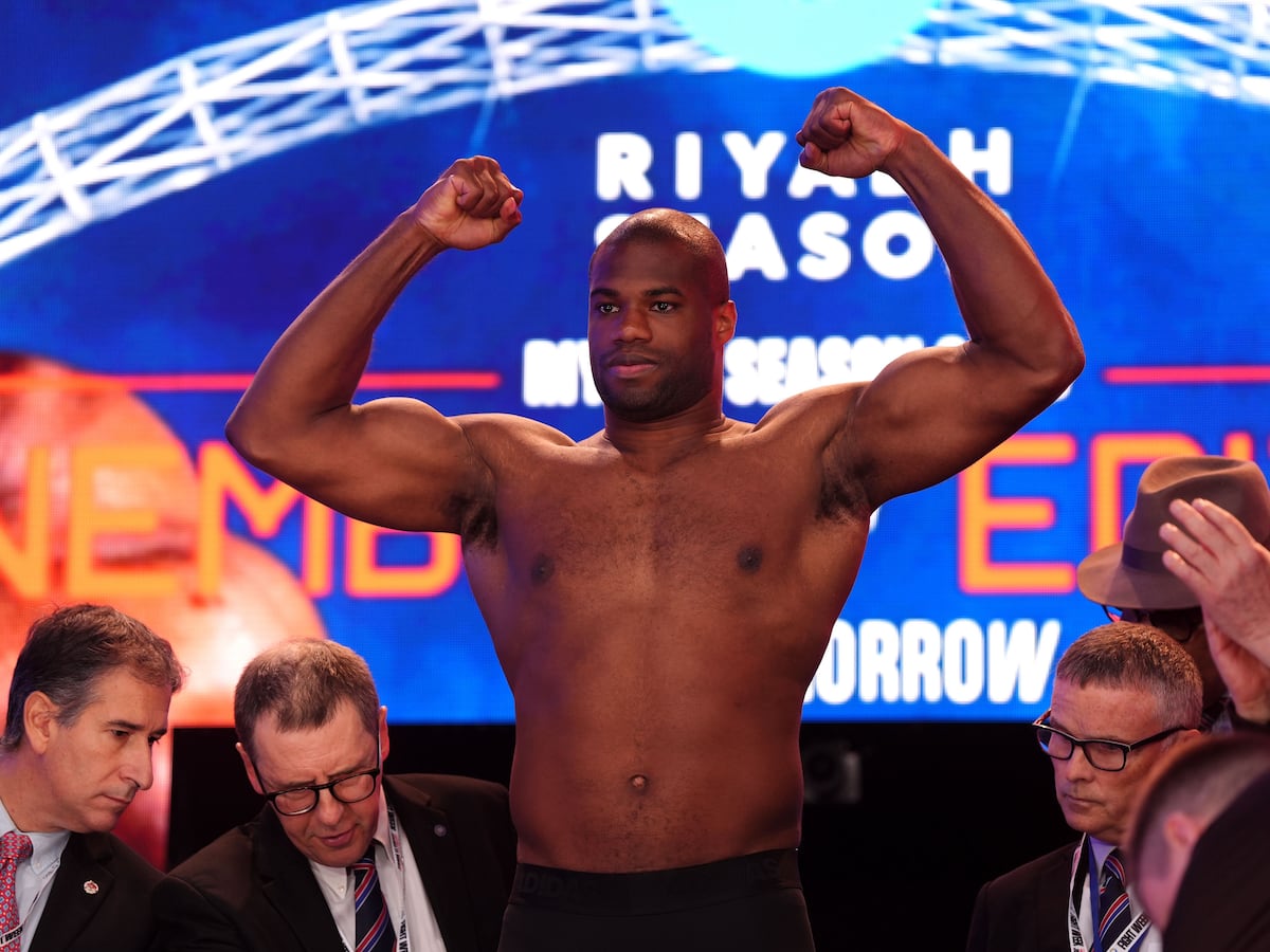 Daniel Dubois weighs in at career-high 17st 10lbs ahead of Anthony Joshua fight