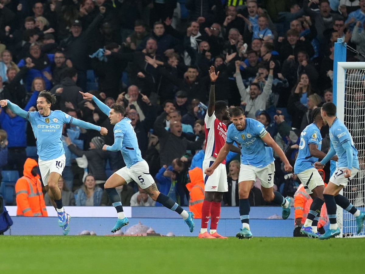 Man City score stoppage-time equaliser to deny 10-man Arsenal in Etihad thriller