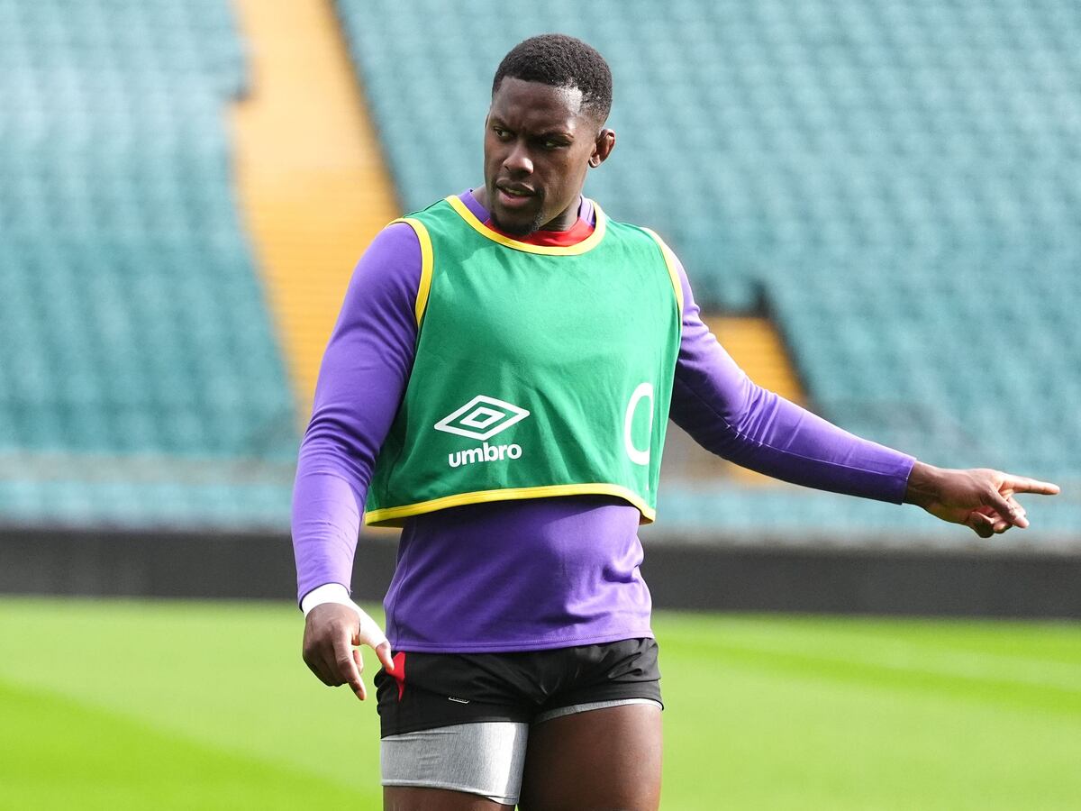 Maro Itoje confident there is ‘no divide’ in England squad over enhanced deals