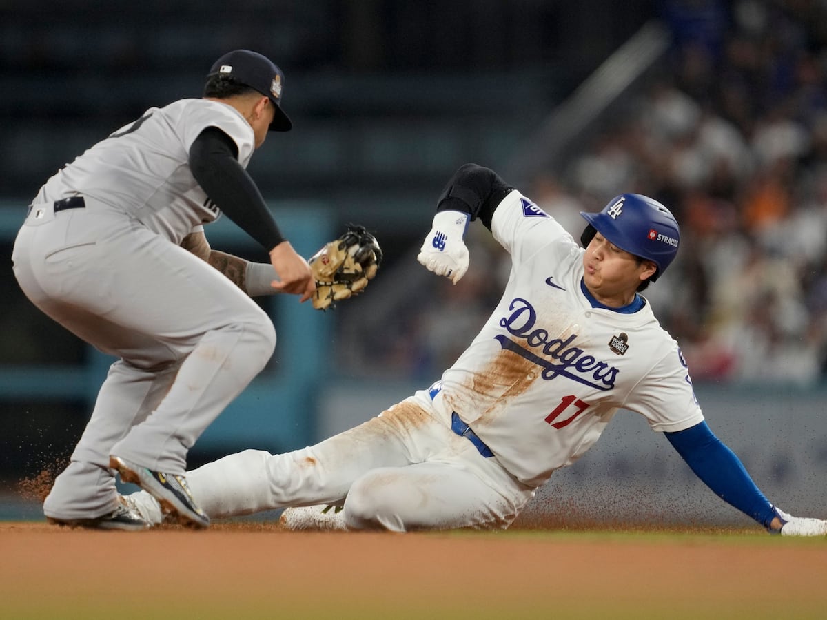 Shohei Ohtani injured as Los Angeles Dodgers stretch World Series lead