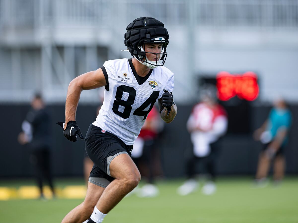 Louis Rees-Zammit continues NFL journey by joining Jacksonville Jaguars