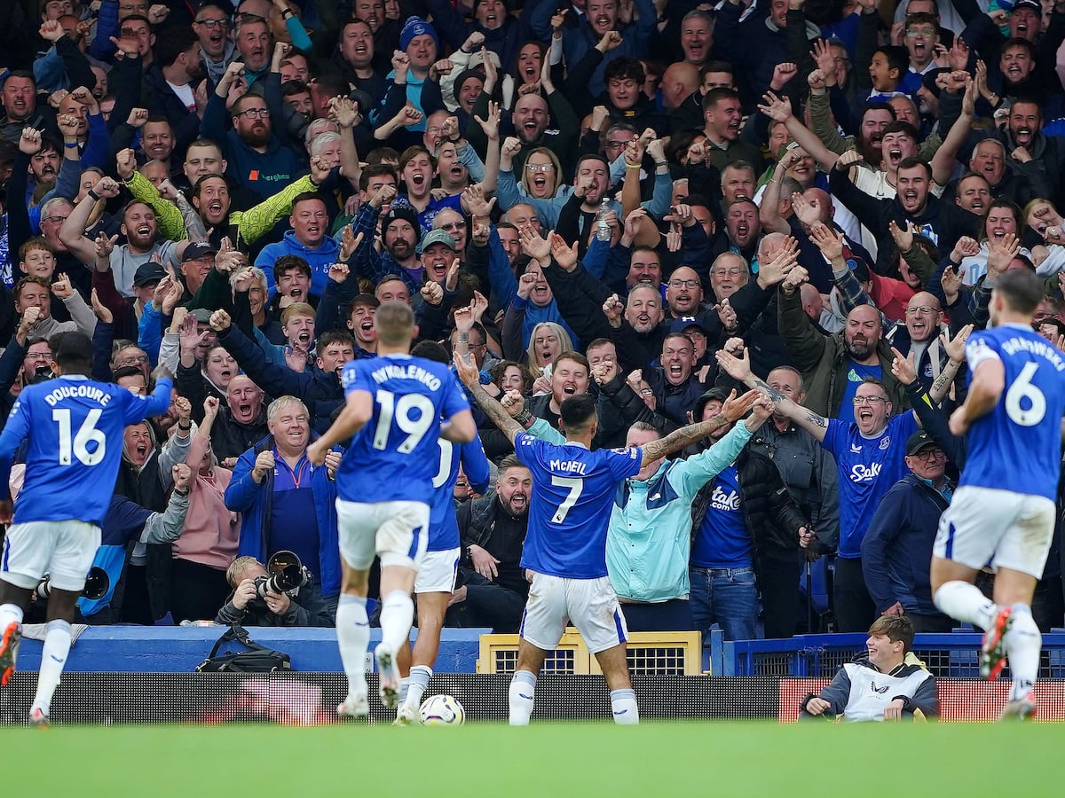 Dwight McNeil’s double downs Crystal Palace and ends Everton’s wait for a win