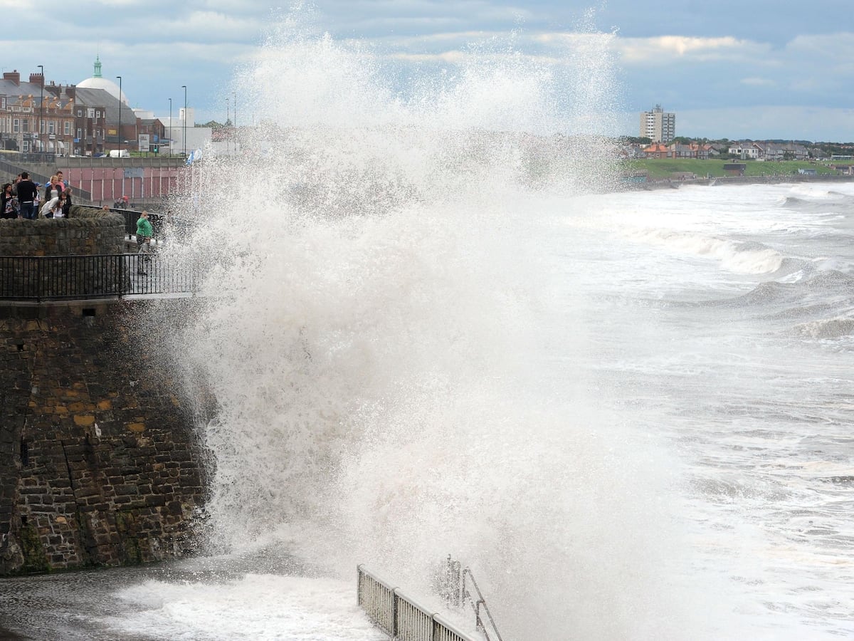 High winds and rain cause travel disruption as Storm Ashley hits