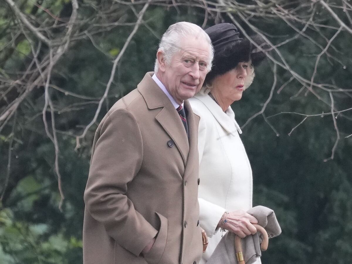 King Attends Church In First Public Outing Since Cancer Diagnosis Announced Express And Star