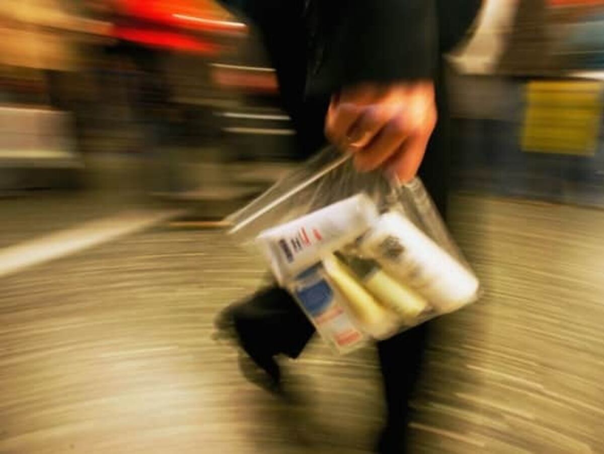 100ml airport rule: Europe travel warning as EU airports reintroduce liquid limit with passengers warned of lengthy queues