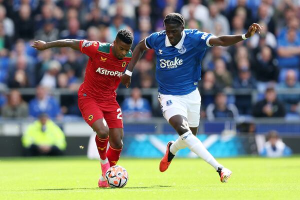 Everton man on track for Aston Villa switch | Express & Star