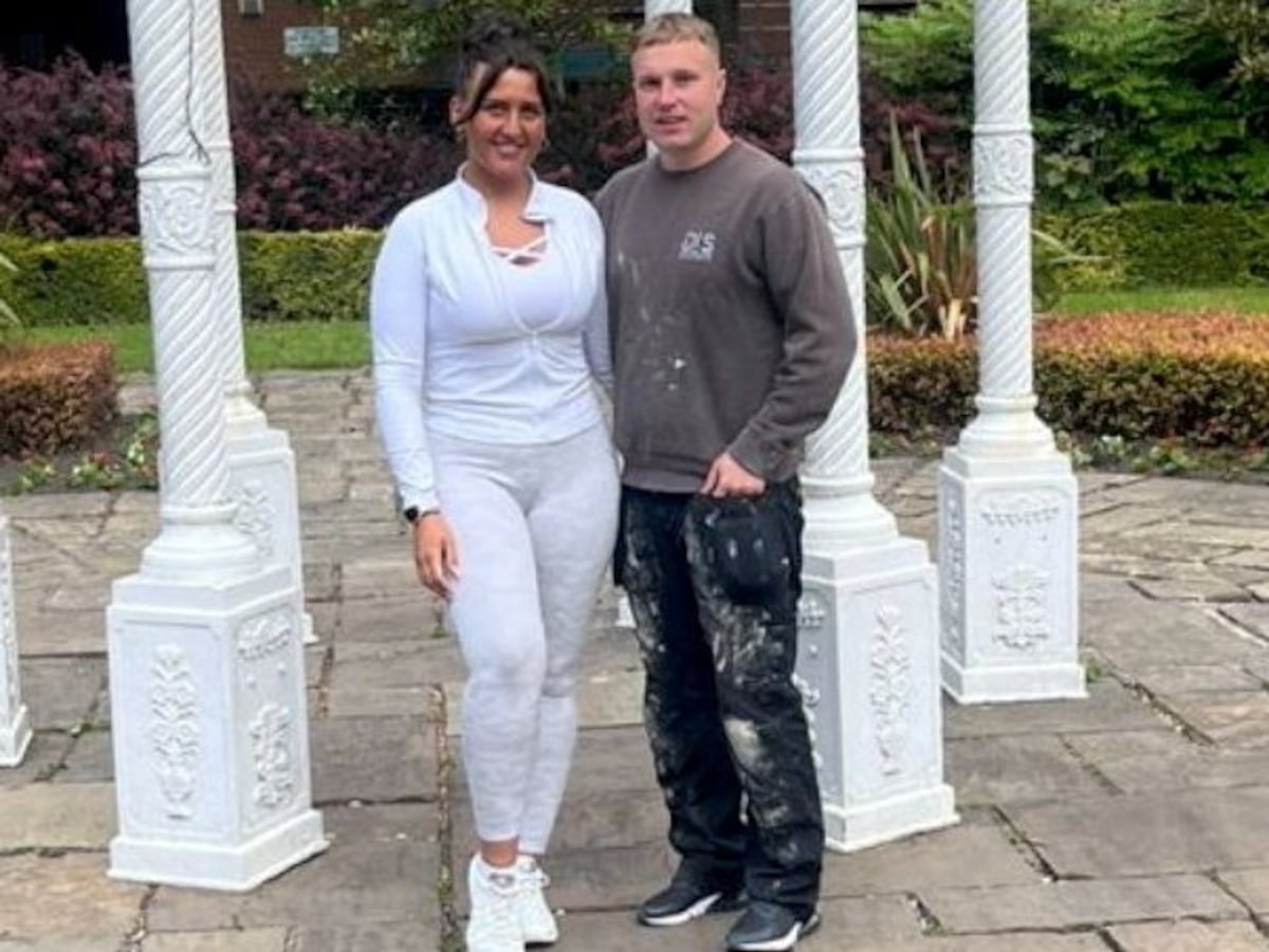 “I thought I was going to get a nice dress, but what good is 15 minutes?” Meet the Dudley couple who got married in sportswear and work clothes