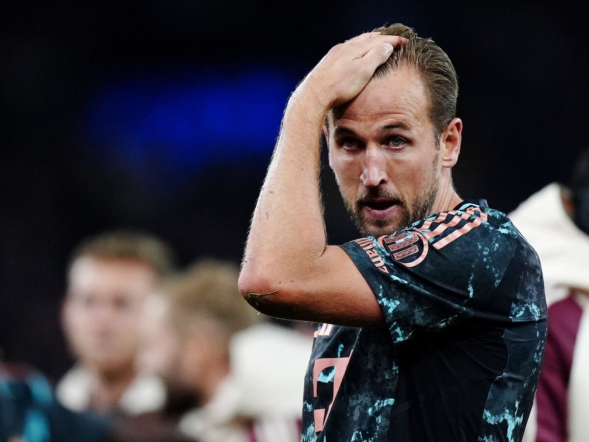 Harry Kane joins England squad while waiting for full diagnosis on injury