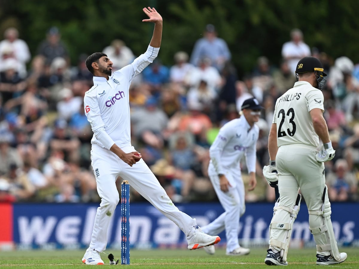 Shoaib Bashir repays England faith with four wickets