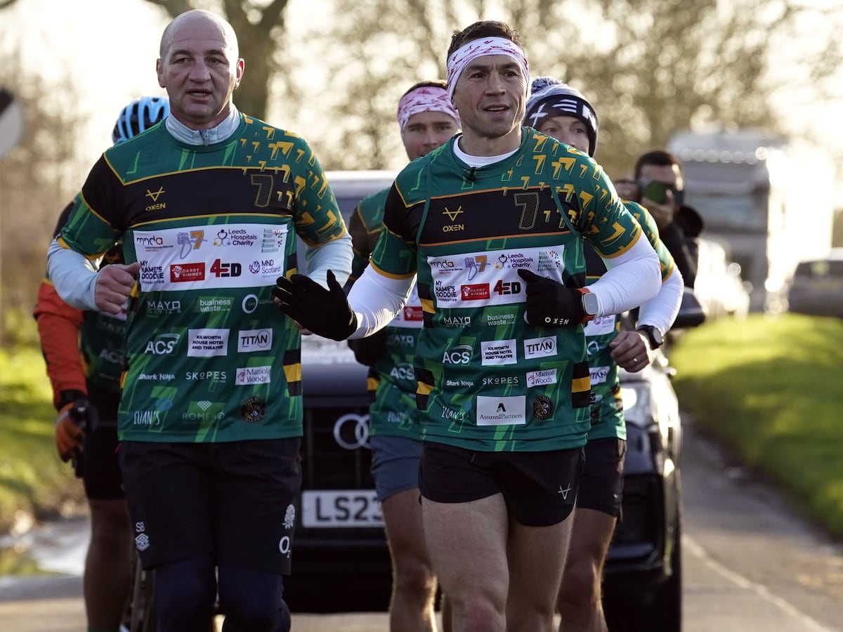 Kevin Sinfield on track to pass fundraising target in latest endurance challenge