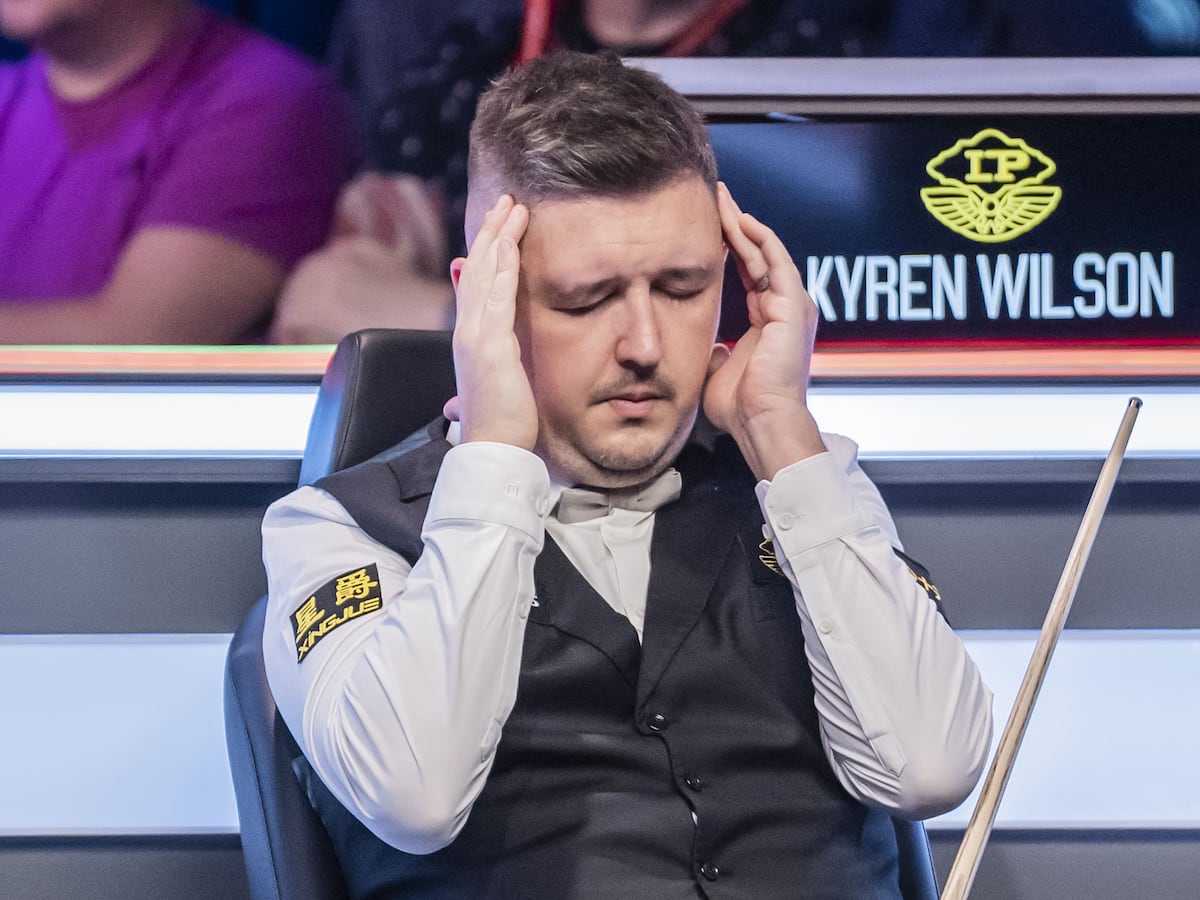 Kyren Wilson overcomes headache to thrash Stephen Maguire at UK Championship