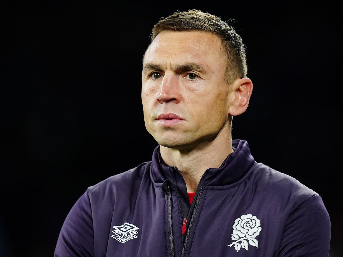 Kevin Sinfield honours Doddie Weir in Glasgow ultra-marathon challenge