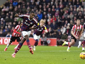 Alexander Isak scoring for Newcastle