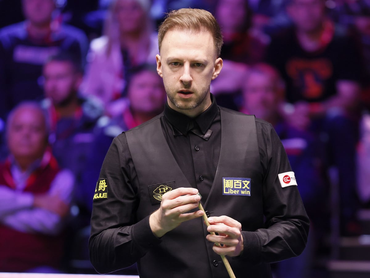 Judd Trump fires in four centuries to storm into semi-finals at UK Championship